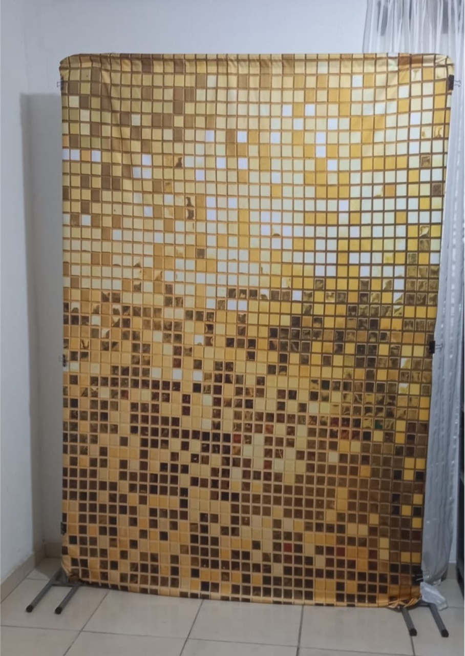Painel Lantejoulas Dourada/ Shimmer Wall. - f.celshaday artigos para festa.