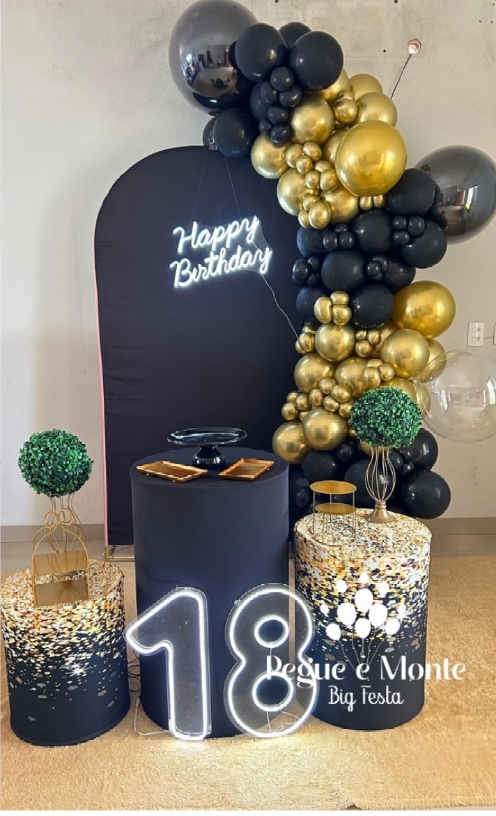 Kit Aniversário Preto E Dourado  - Pegue e Monte Big Festa