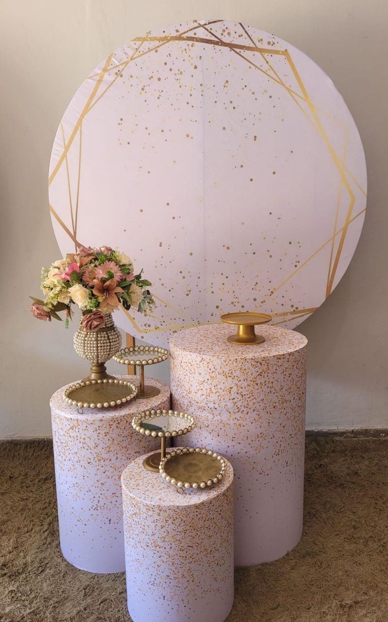Branco E Dourado - HK Décor & pegue  e monte