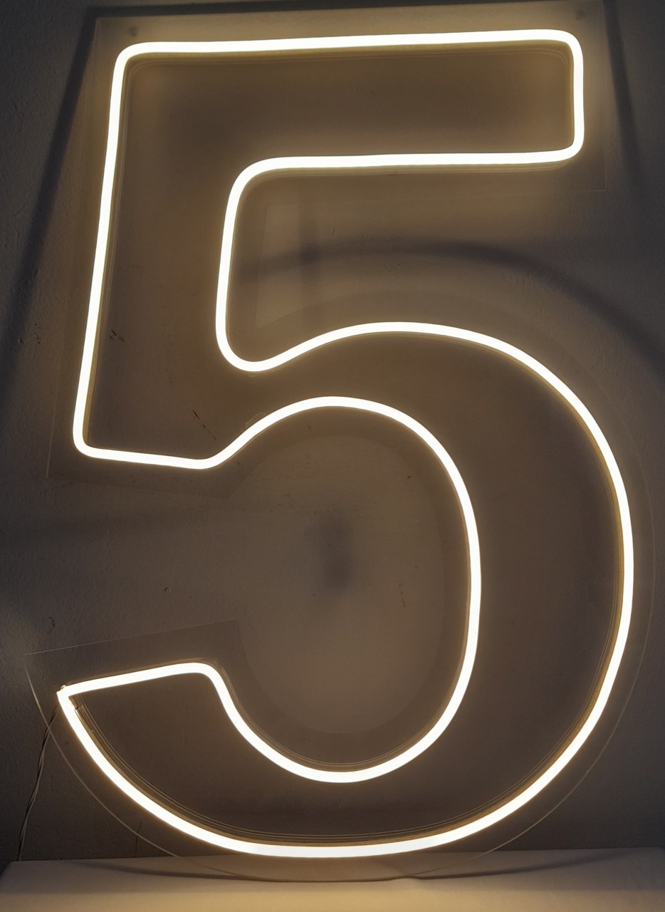 Led 5 - HK Décor & pegue  e monte