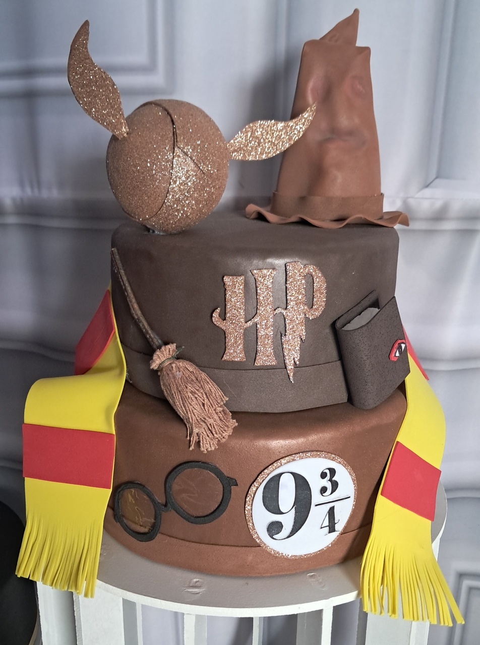 Bolo Cenografico Harry Potter  - Silmara Decorações 
