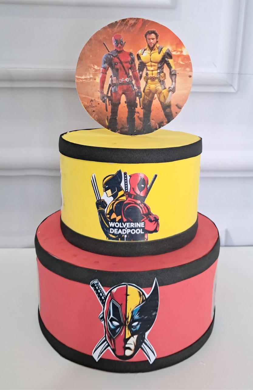Bolo Cenográfico Deadpool Wolverine  - Silmara Decorações 