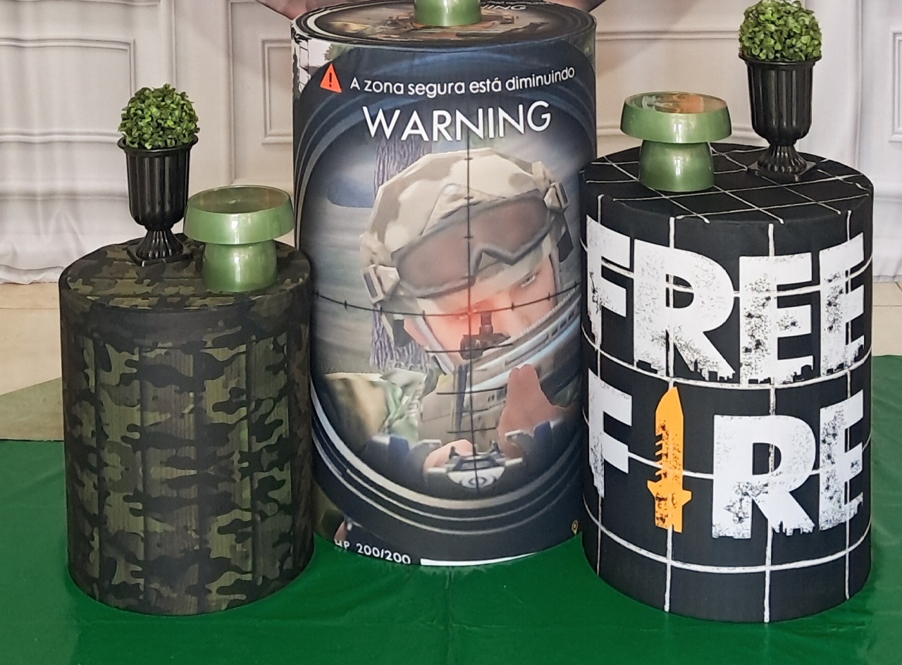 Capa Cilindros Free Fire - Silmara Decorações 