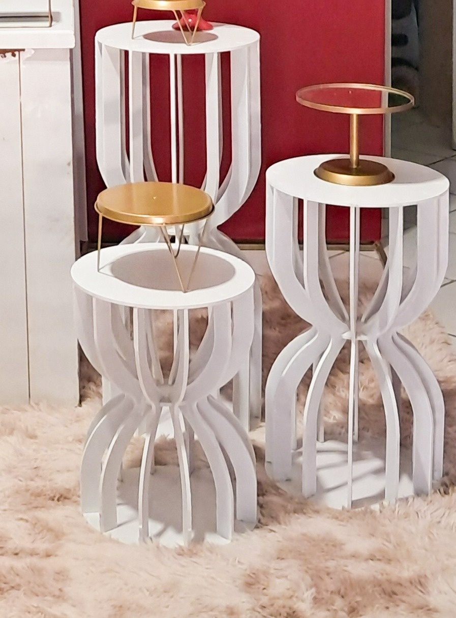 Trio de Mesas Ampulheta - Silmara Decorações 