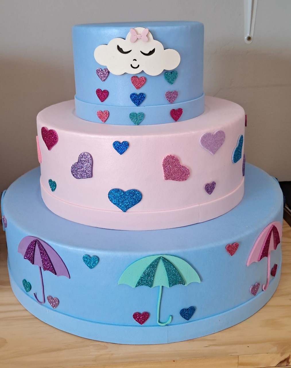 Bolo Cenografico Chuva de Amor - Silmara Decorações 