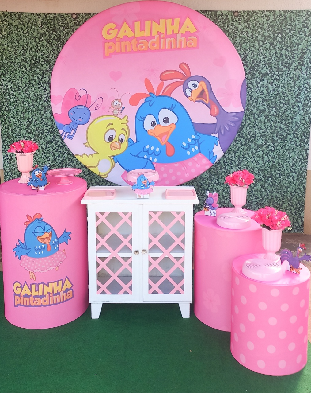 Galinha Pintadinha Rosa - Silmara Decorações 