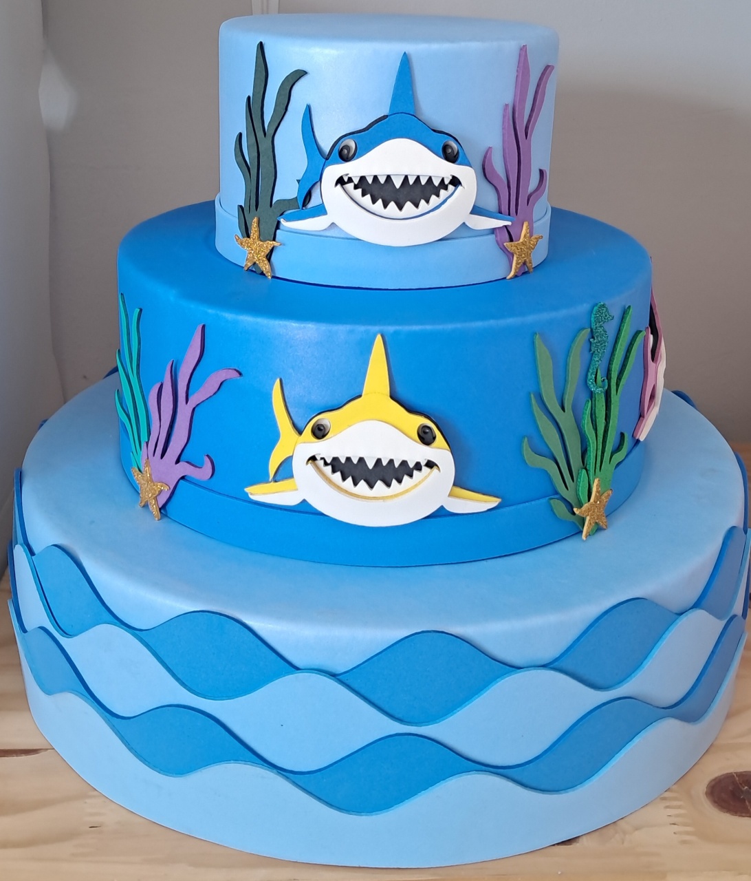 Bolo Cenografico Baby Shark - Silmara Decorações 