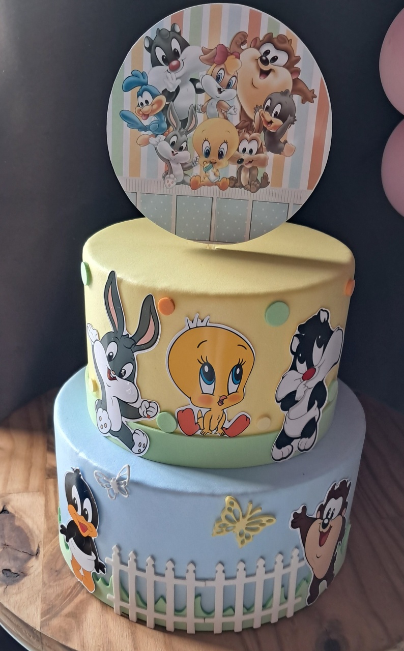 Bolo Cenografico Baby  Looney Tunes  - Silmara Decorações 