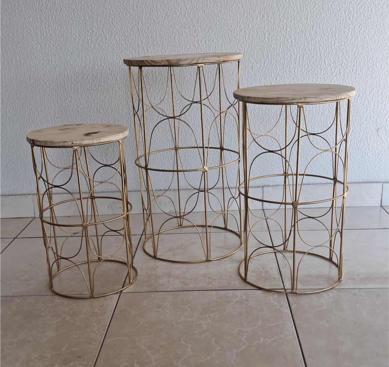 Trio de Mesas Aramada Geométrica - Silmara Decorações 