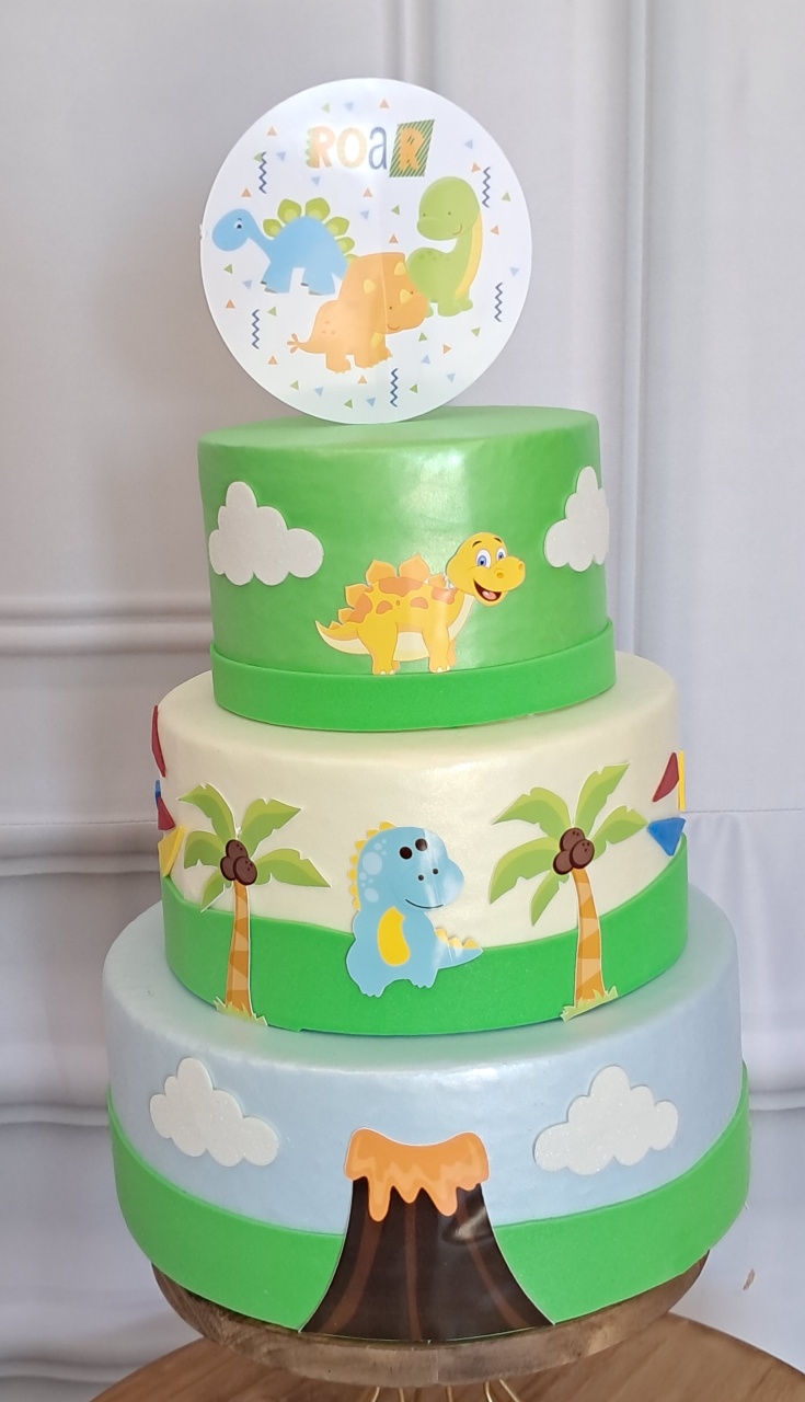 Bolo Cenográfico Dino Baby - Silmara Decorações 