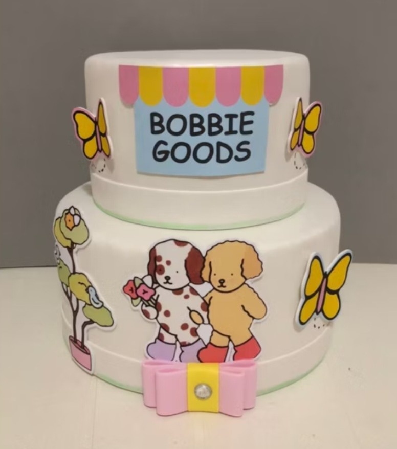 Bolo Fake Bobbie Goods - Silmara Decorações 
