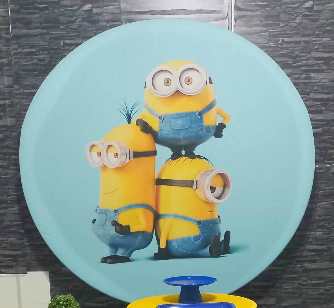 Tecido Painel Redondo Minions - Silmara Decorações 