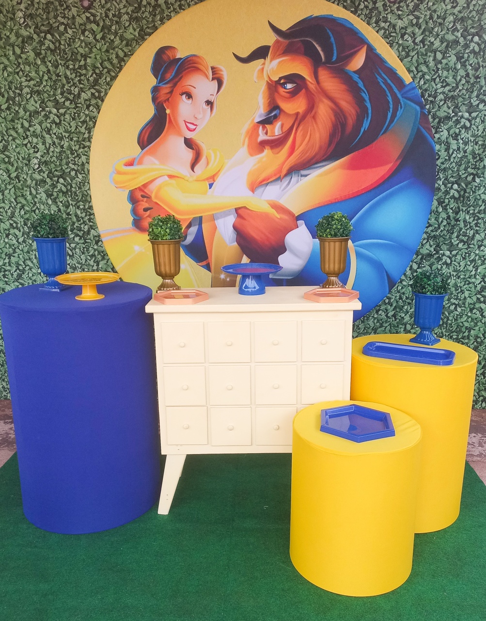 A Bela E A Fera  - Silmara Decorações 