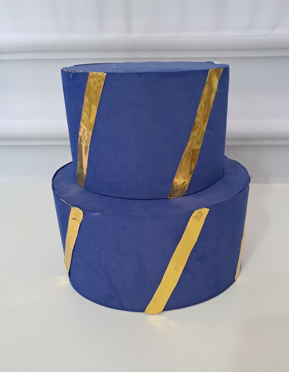 Bolo Cenografico Azul E Dourado - Silmara Decorações 