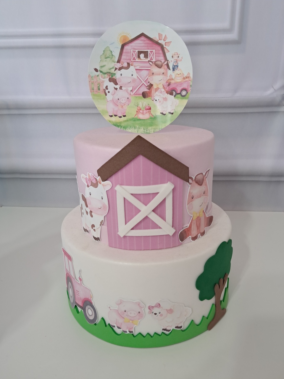 Bolo Cenografico Fazendinha Rosa - Silmara Decorações 