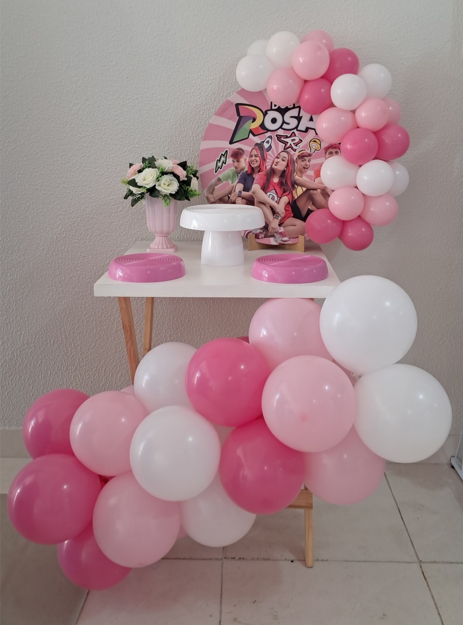 Festa Na Mesa Emily Vick dos Rosas - Silmara Decorações 