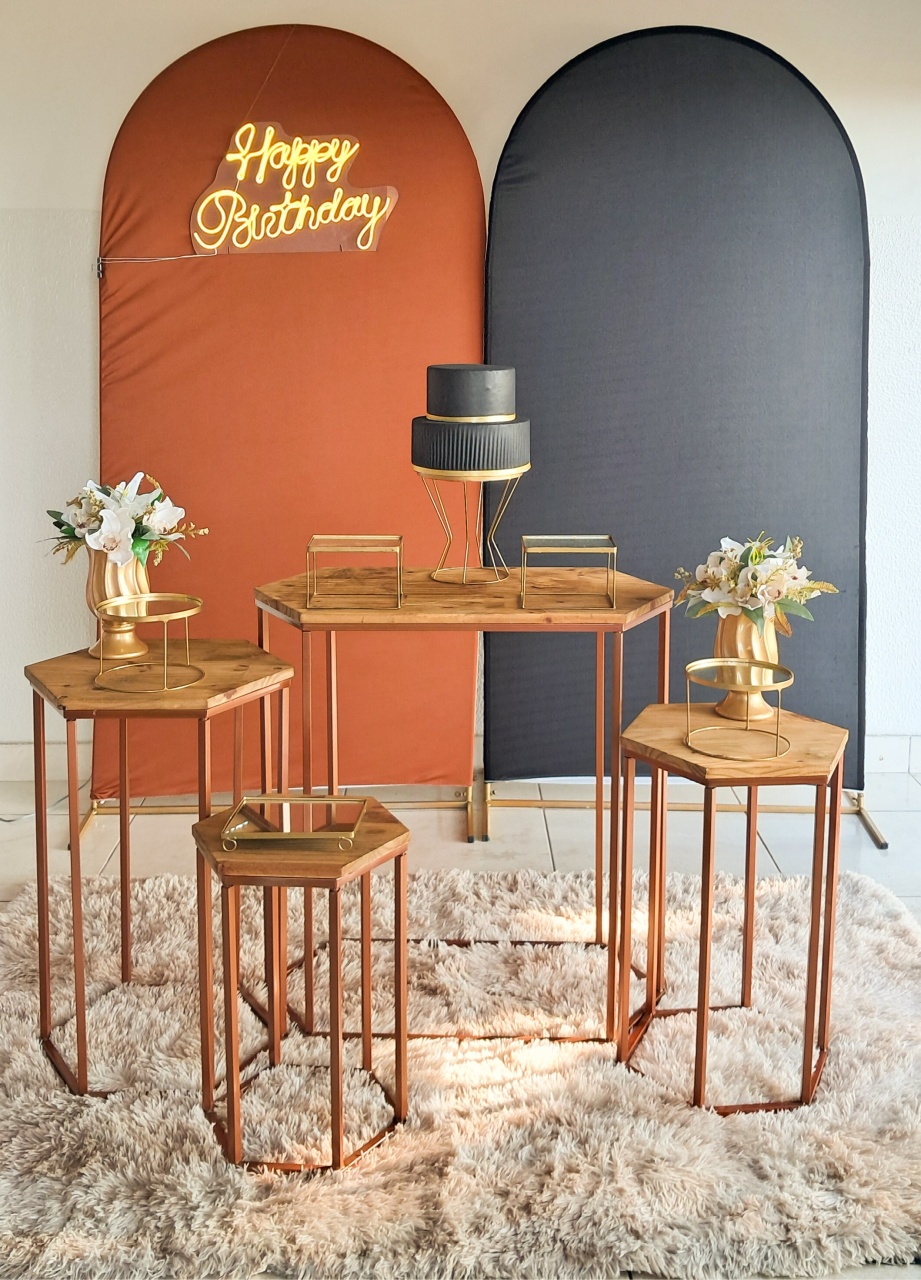 Luxo Terracota E Prero Sextavado - Silmara Decorações 