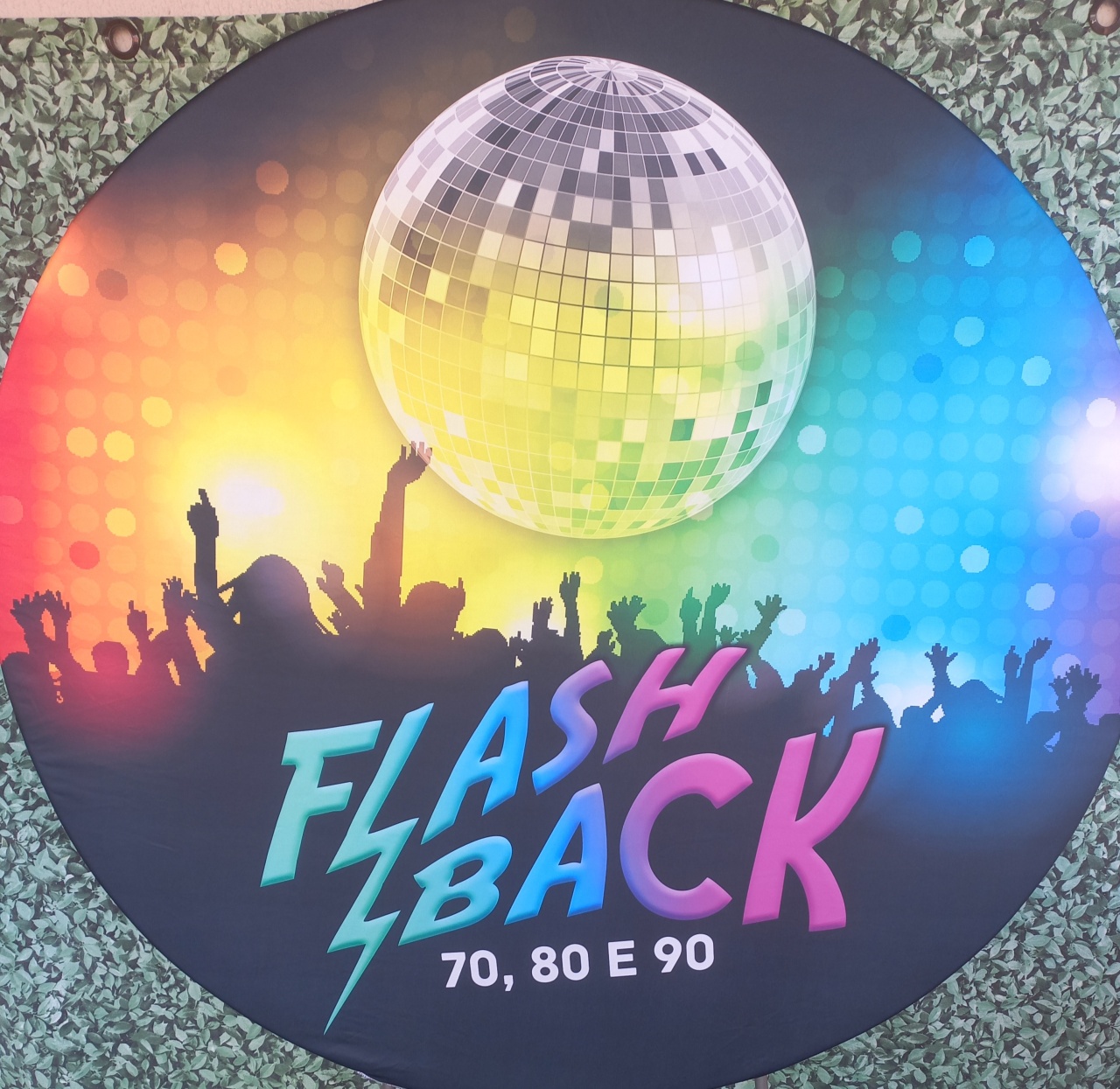 Tecido Painel Redondo Flashback - Silmara Decorações 