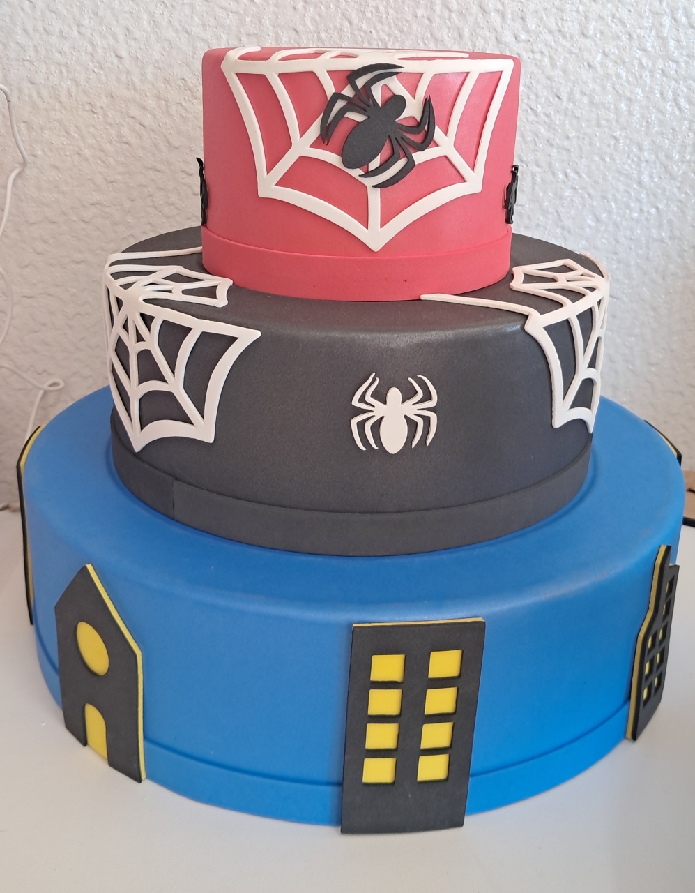 Bolo Cenográfico Homem Aranha - Silmara Decorações 