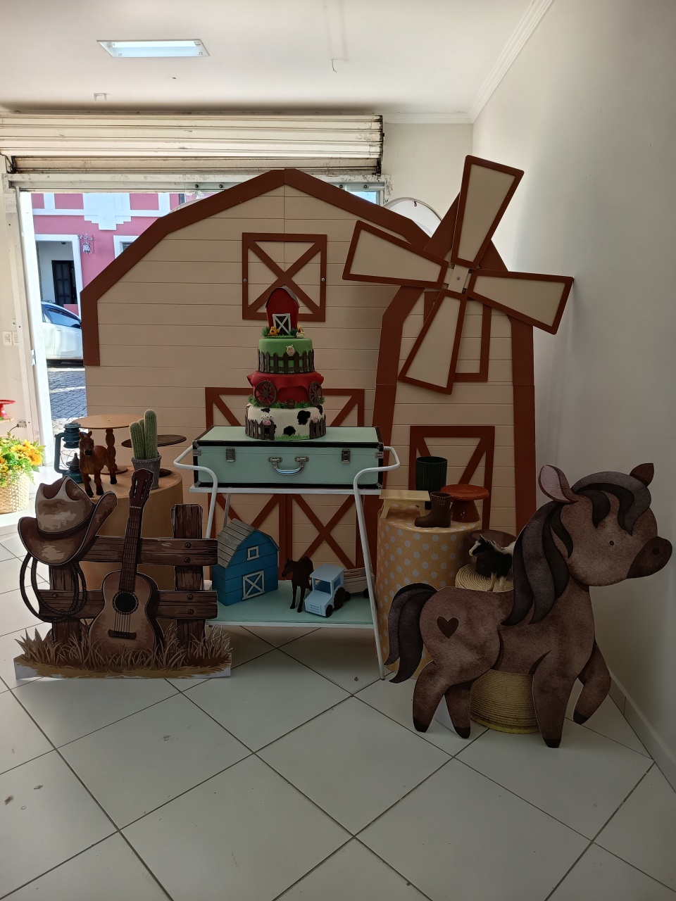Kit Composição Fazendinha - Dona mocinha 