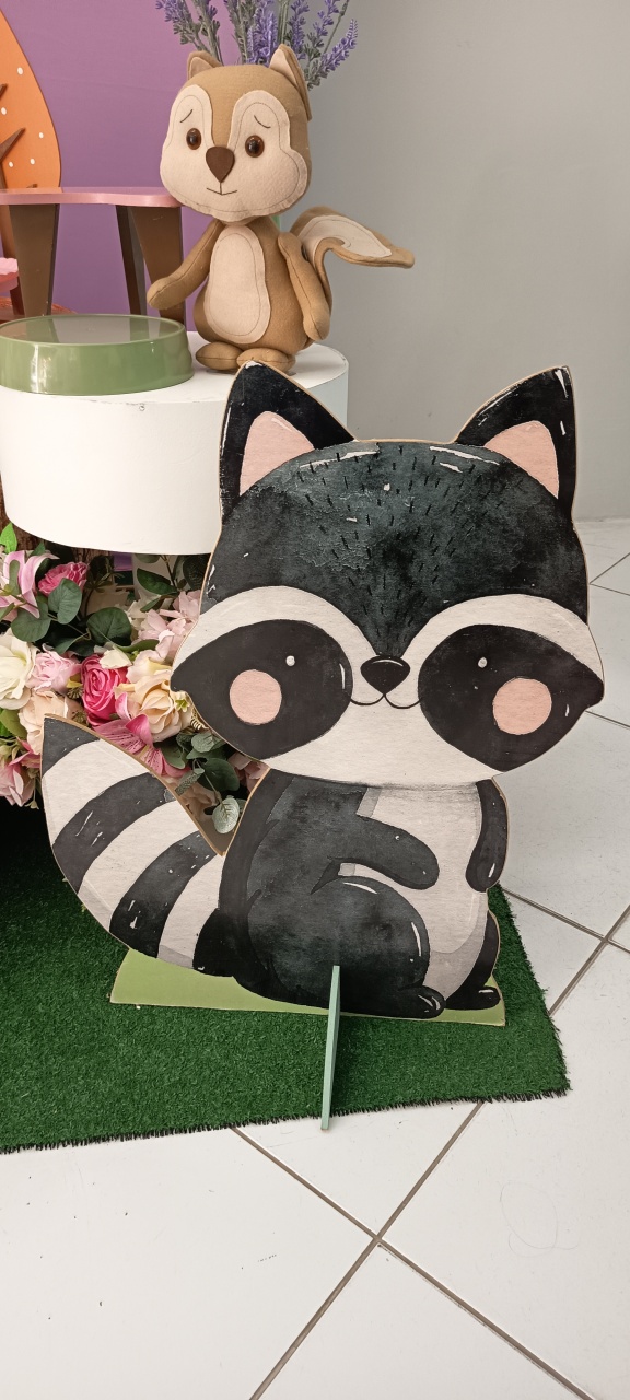Totem Gambá Mdf - Dona mocinha 