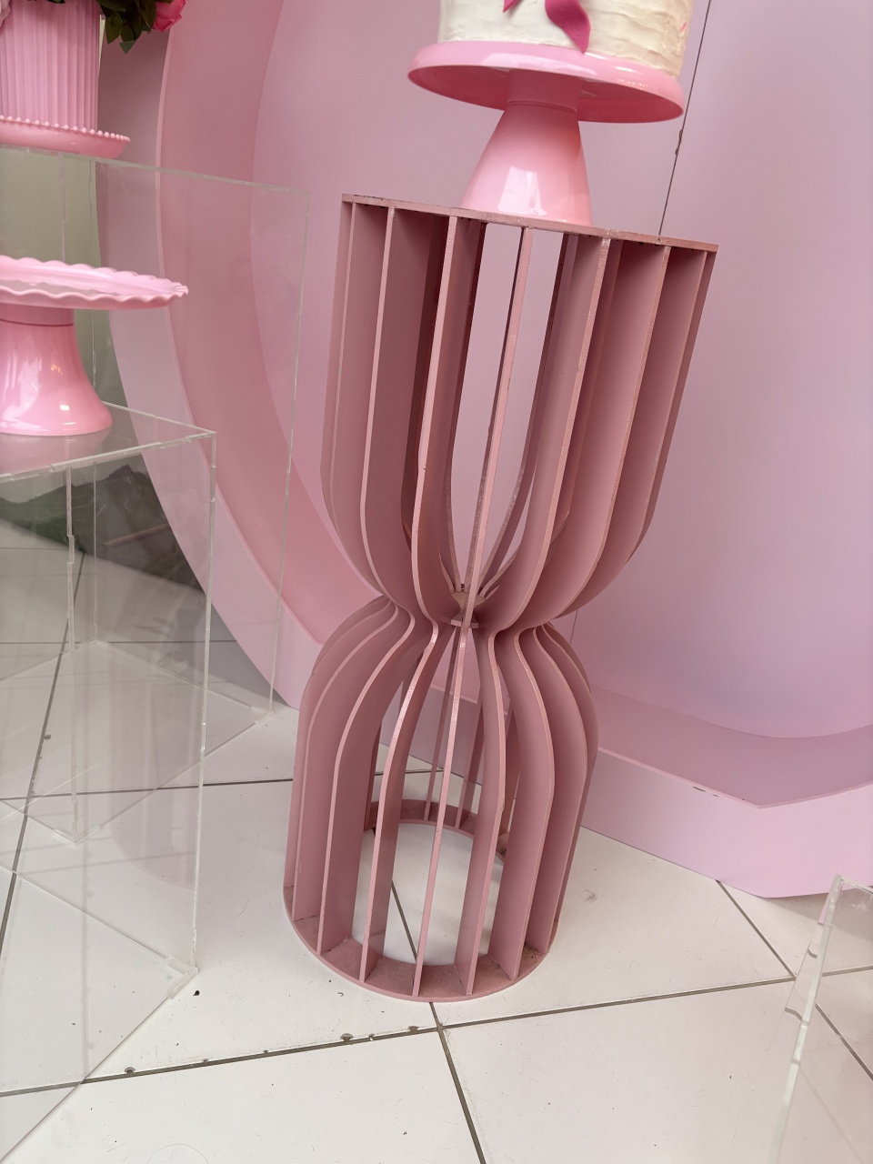 Mesa Ampulheta Rosa - Dona mocinha 