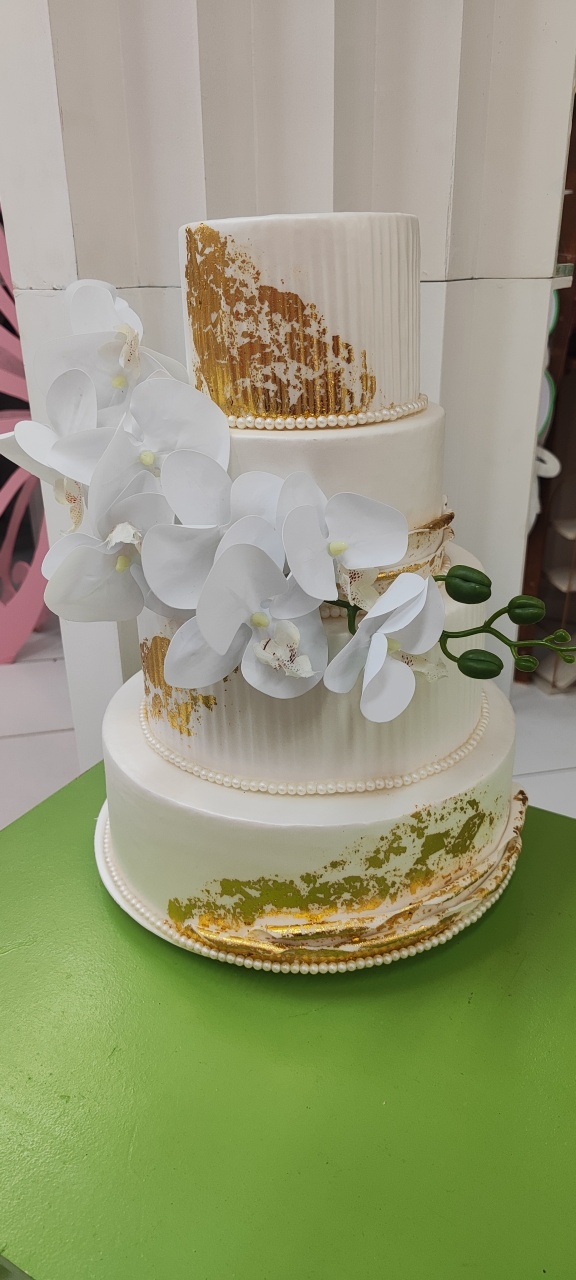 Bolo Fake Casamento Dourado Pérolas - Dona mocinha 