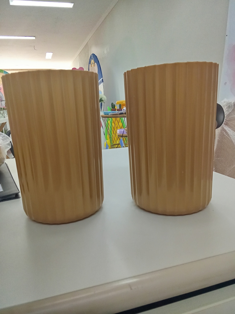 Vaso Canelado Dourado - Dona mocinha 