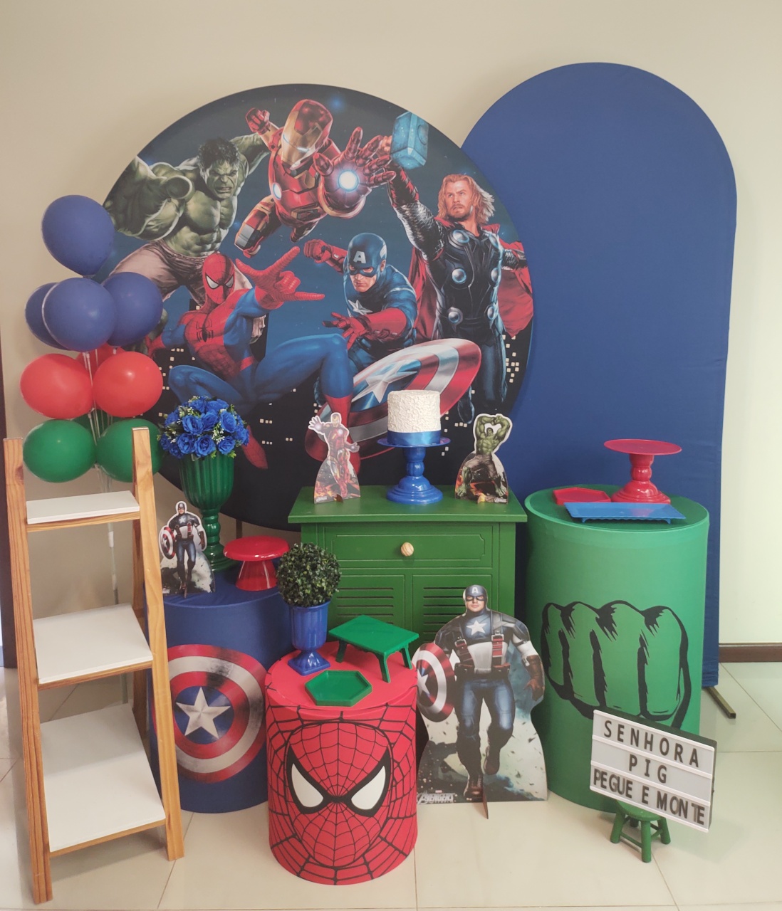 Vingadores Kit 3 - Senhora Pig Pegue e Monte 