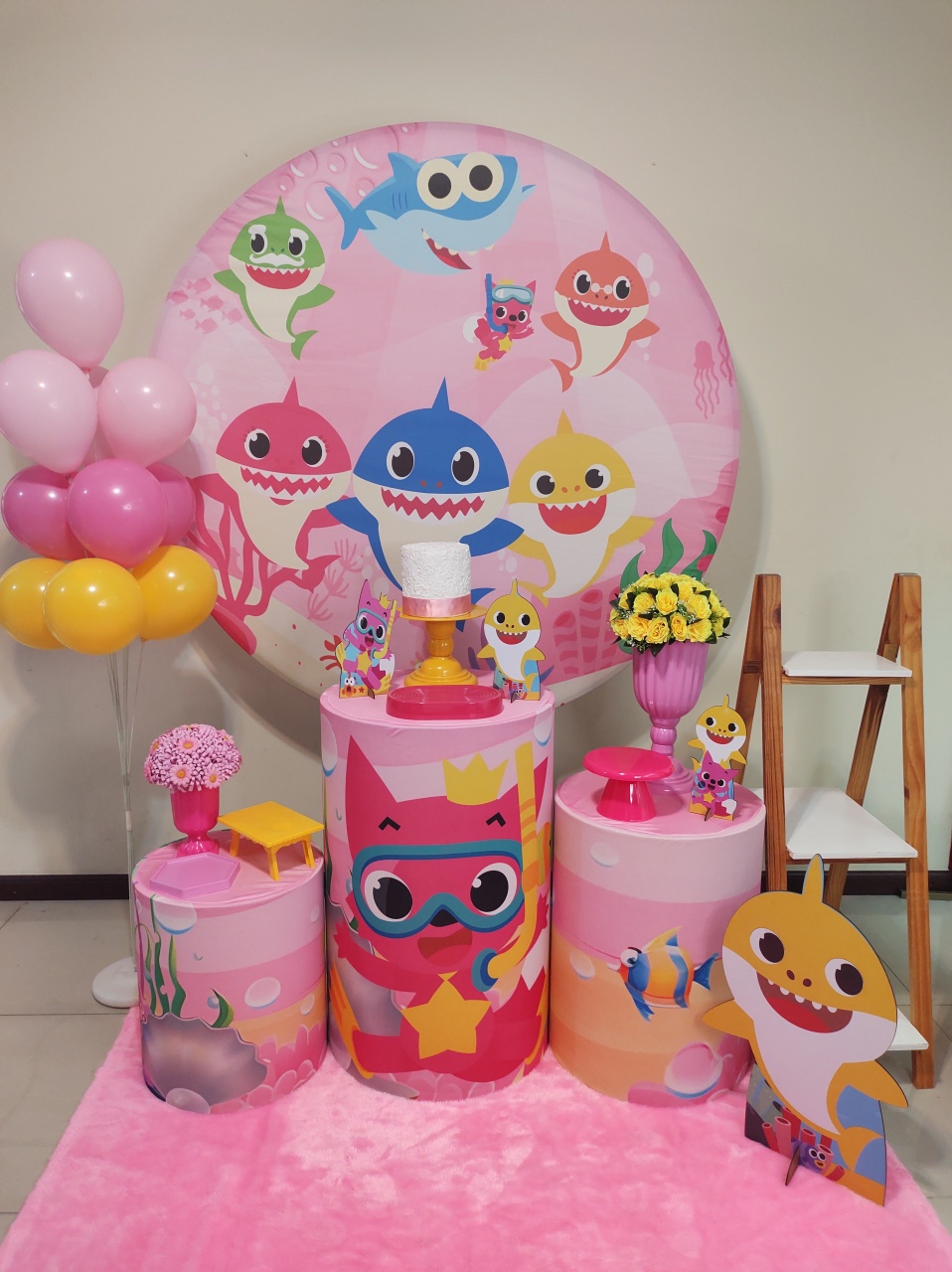 Baby Shark Meninas Kit 2 - Senhora Pig Pegue e Monte 