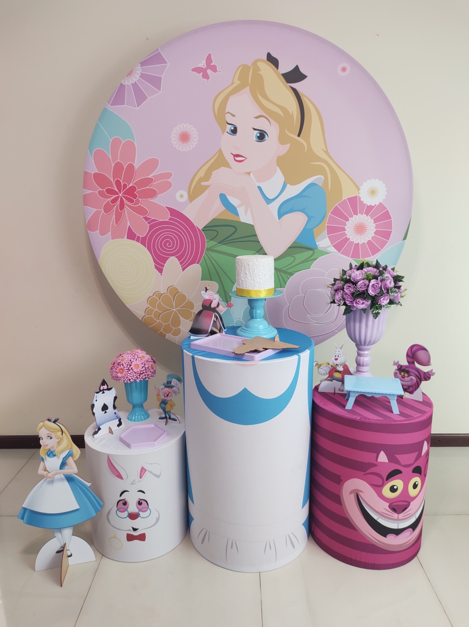 Alice No País das Maravilhas Kit 1 - Senhora Pig Pegue e Monte 