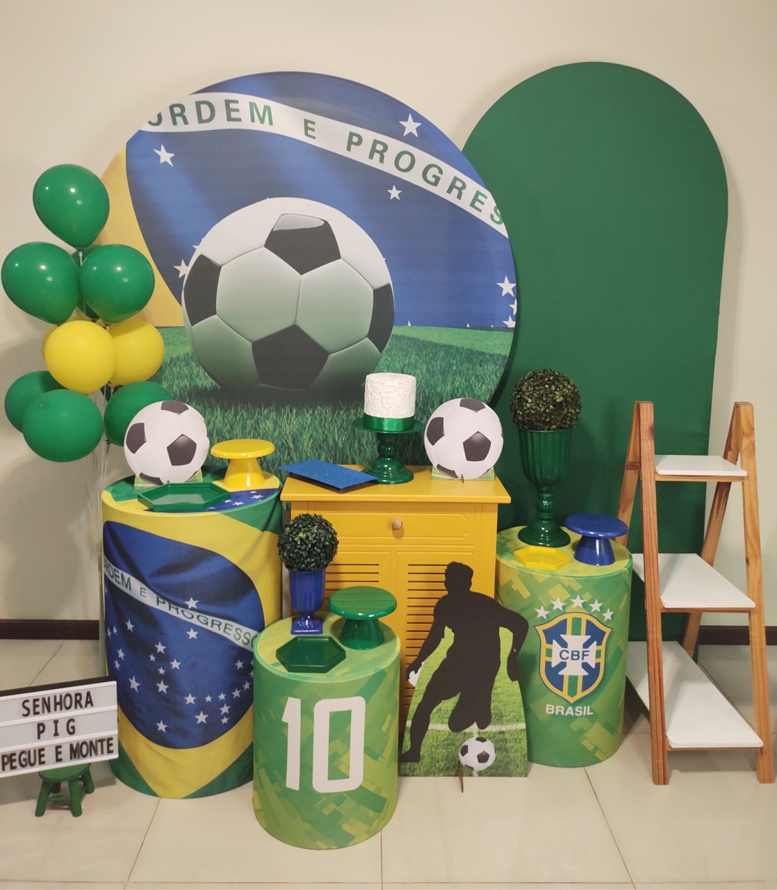 Cbf Brasil Kit 3 - Senhora Pig Pegue e Monte 