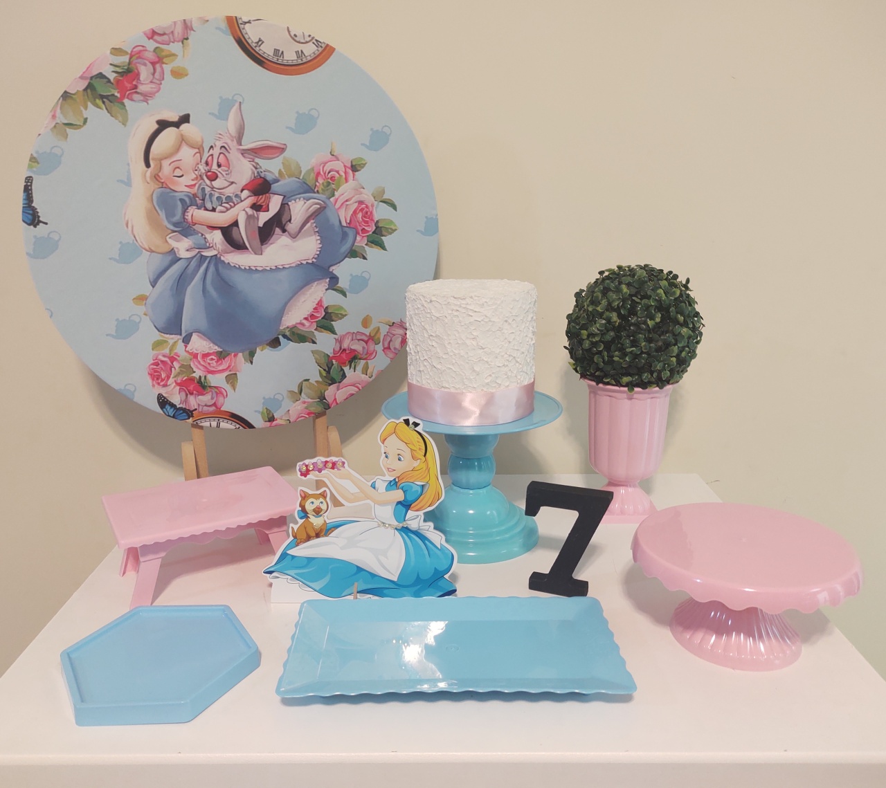 Kit Alice No País das Maravilhas  - Senhora Pig Pegue e Monte 