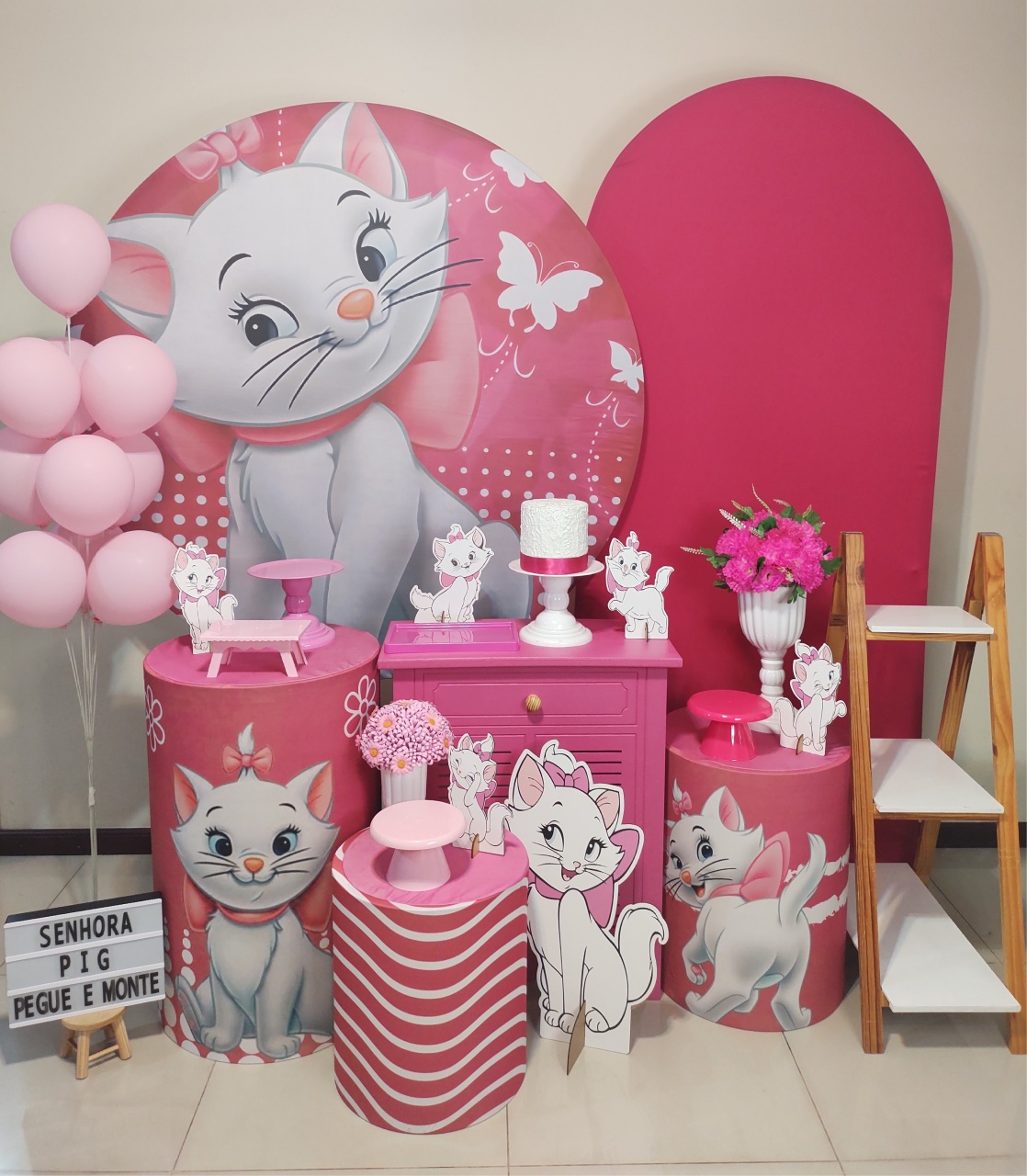 Gata Marie Kit 3 - Senhora Pig Pegue e Monte 