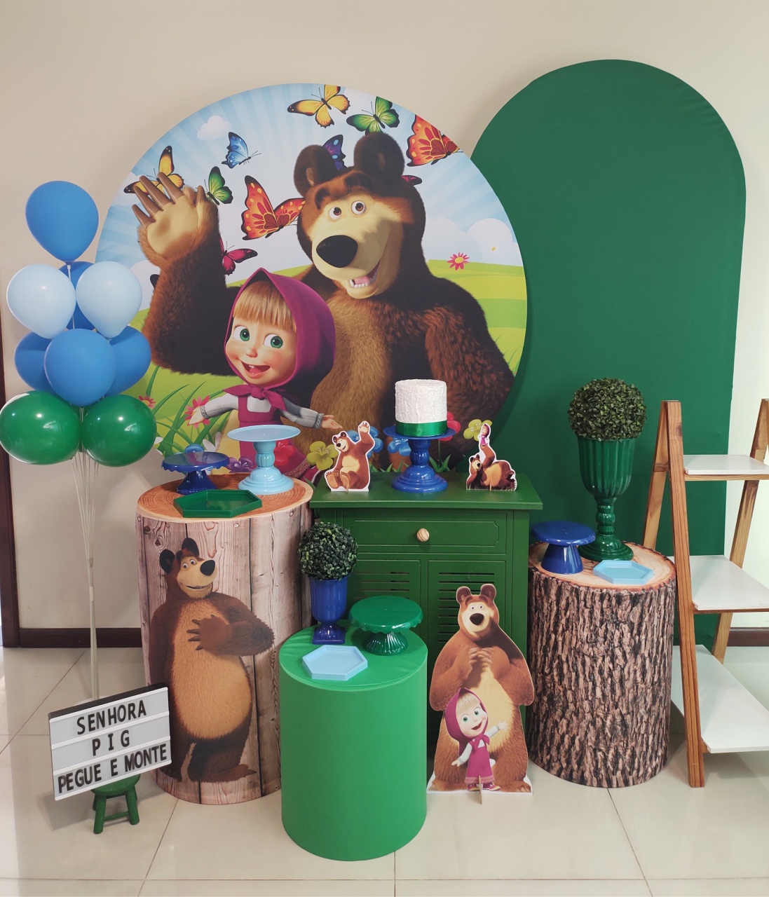 Masha E O Urso Meninos Kit 3 - Senhora Pig Pegue e Monte 