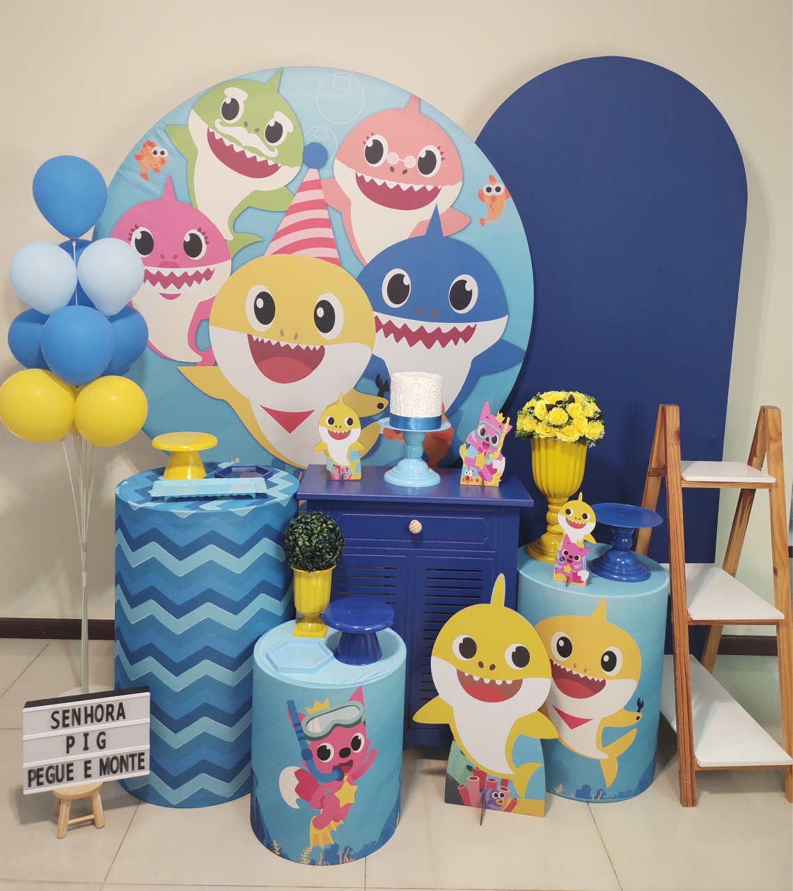 Baby Shark Meninos Kit 3 - Senhora Pig Pegue e Monte 