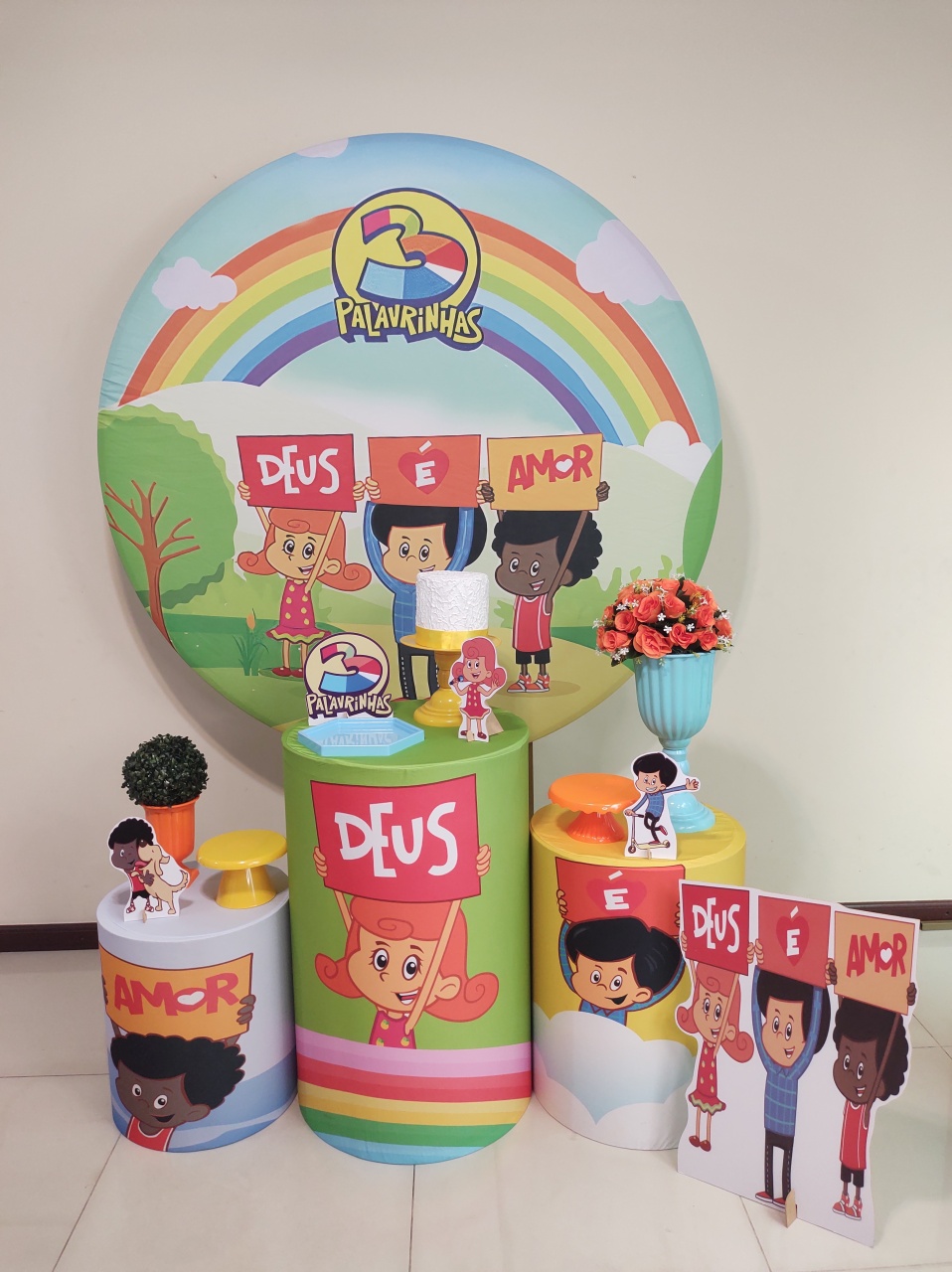 Três Palavrinhas Kit 1 - Senhora Pig Pegue e Monte 