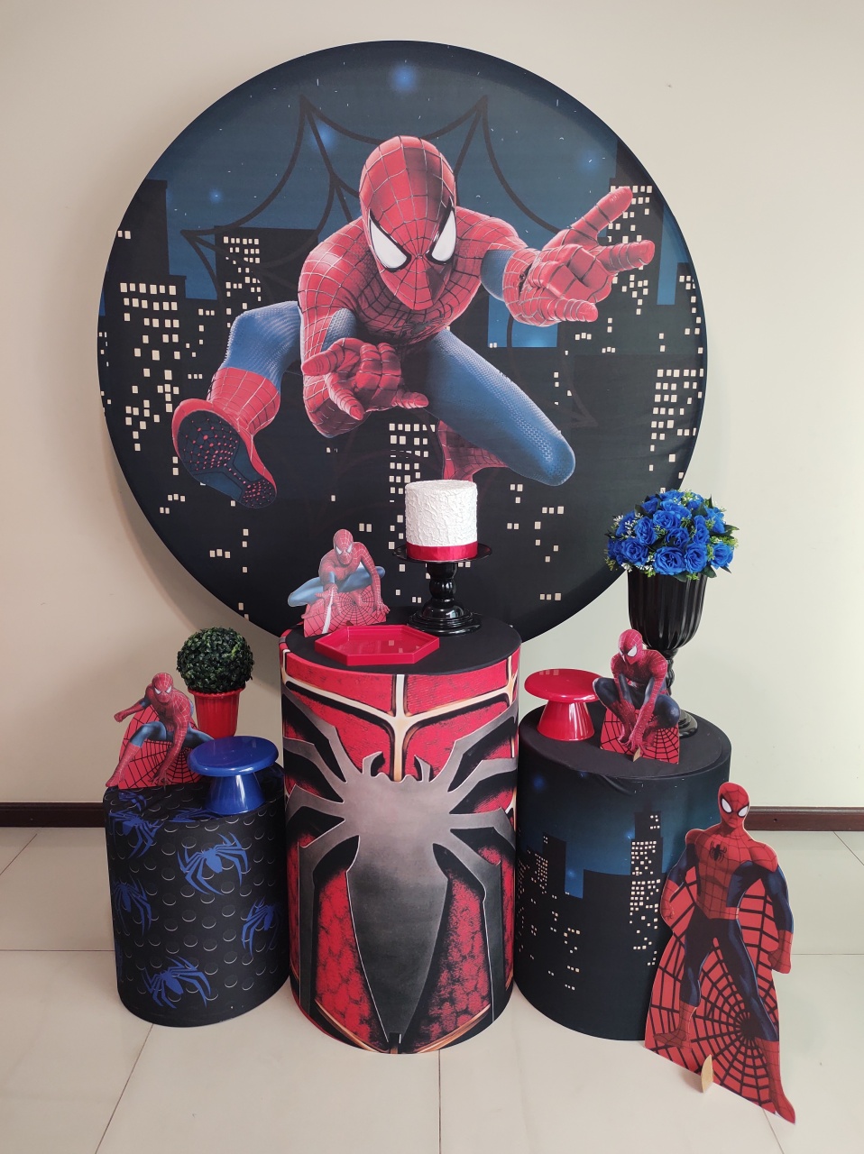 Homem Aranha Kit 1 - Senhora Pig Pegue e Monte 