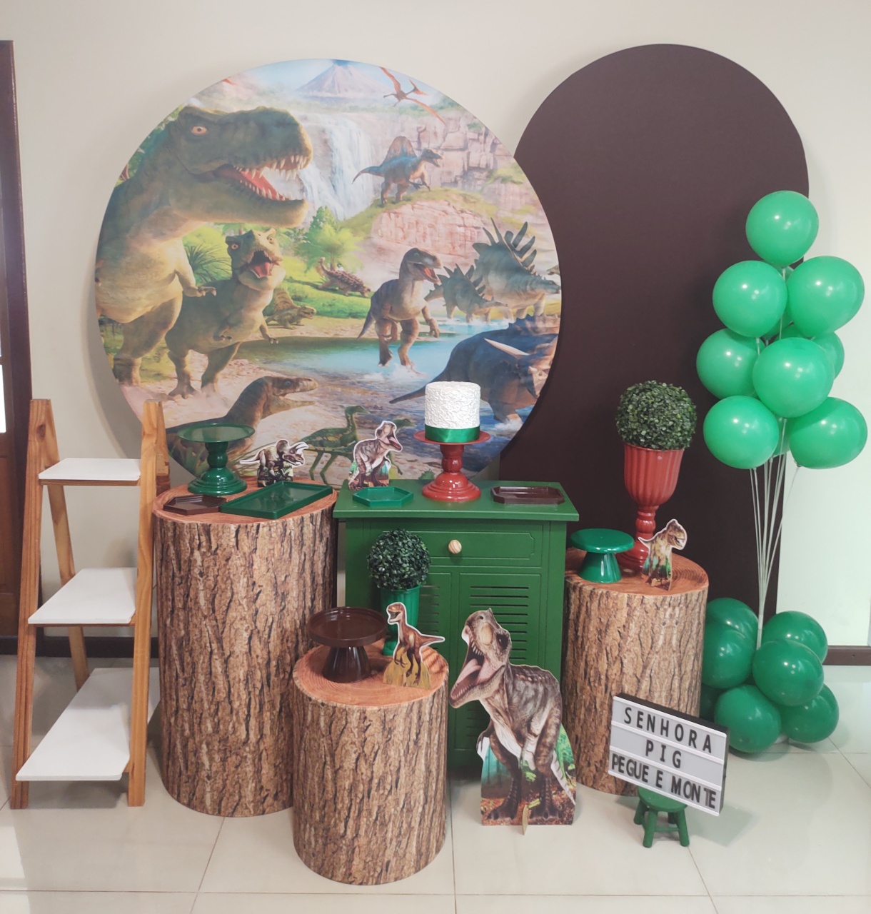 Dinossauro Kit 3 - Senhora Pig Pegue e Monte 