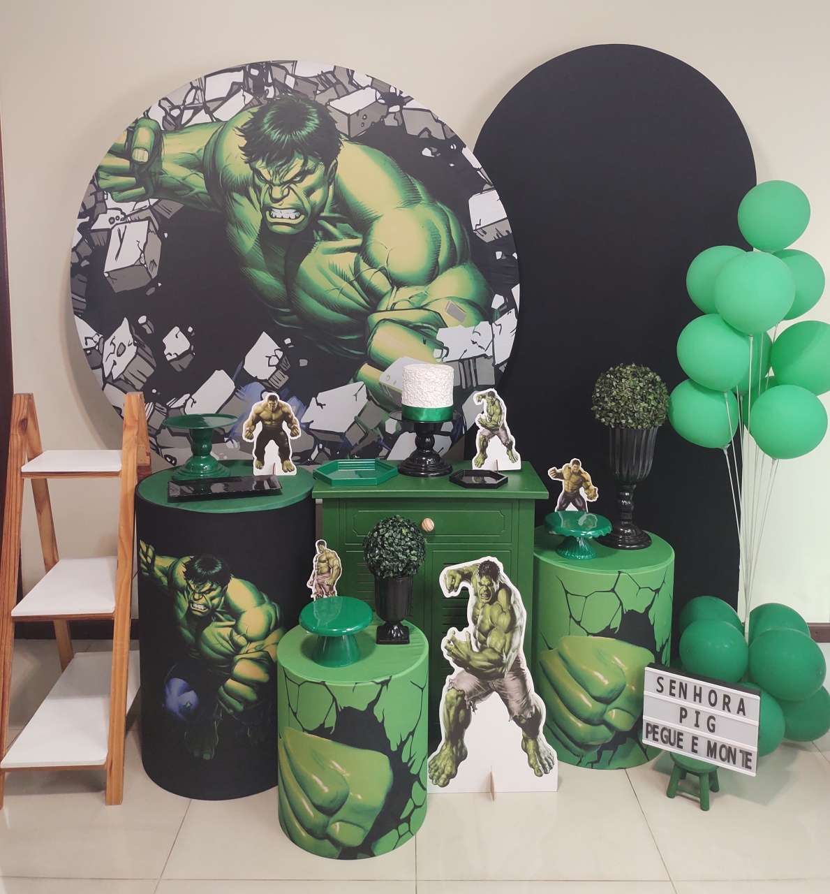 Hulk Kit 3 - Senhora Pig Pegue e Monte 