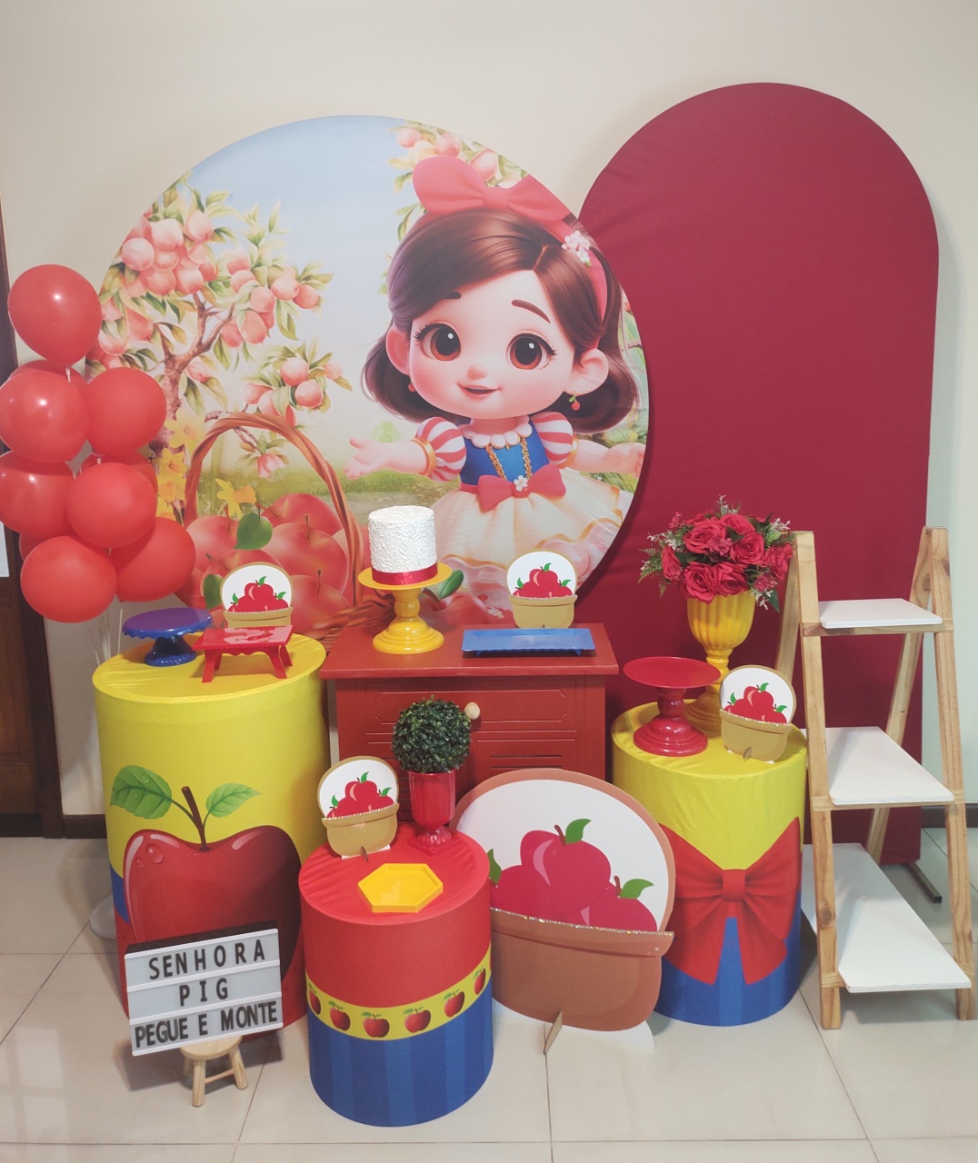 Branca de Neve 1 Kit 3 - Senhora Pig Pegue e Monte 
