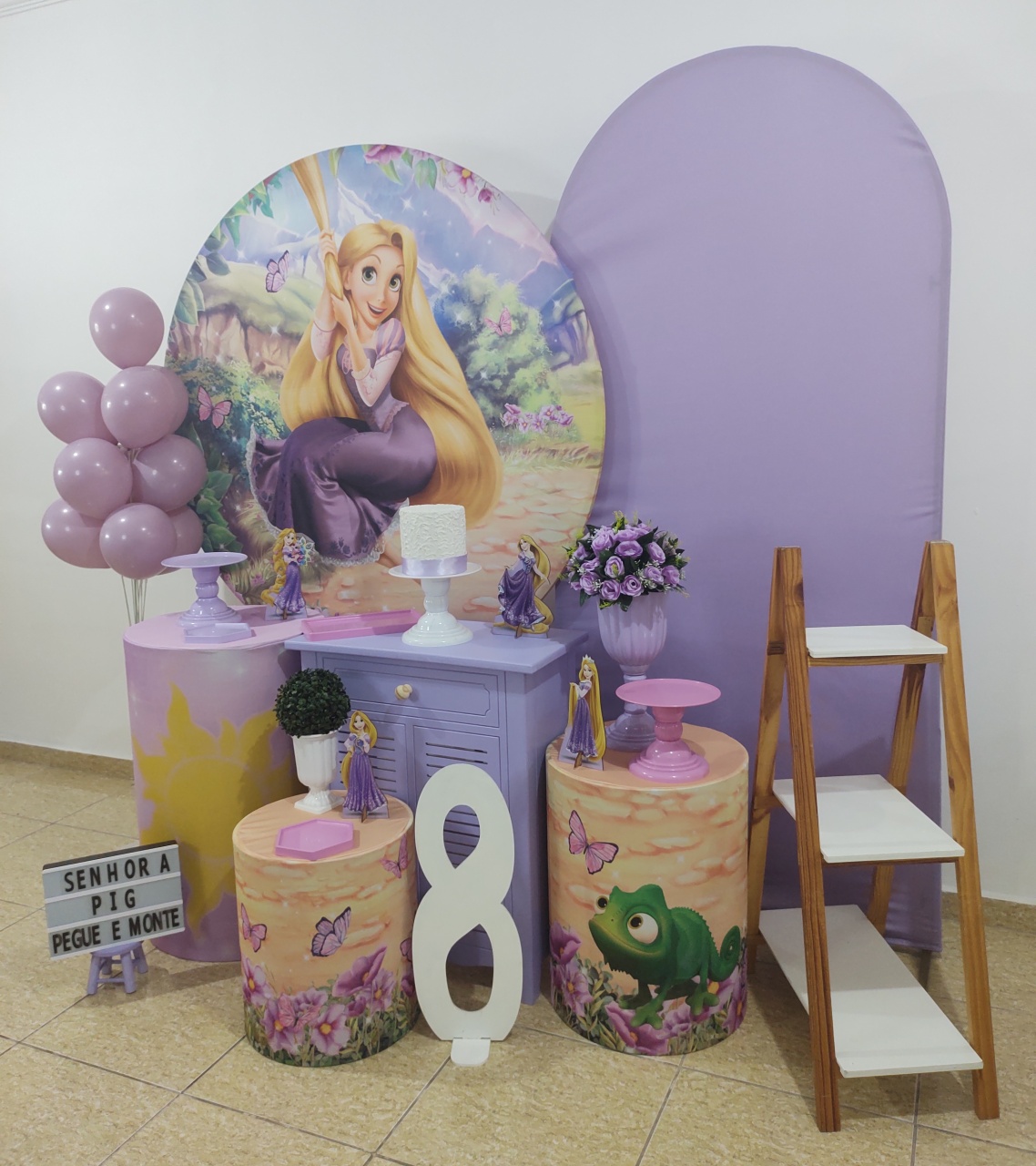 Enrolados Rapunzel Kit 3 - Senhora Pig Pegue e Monte 