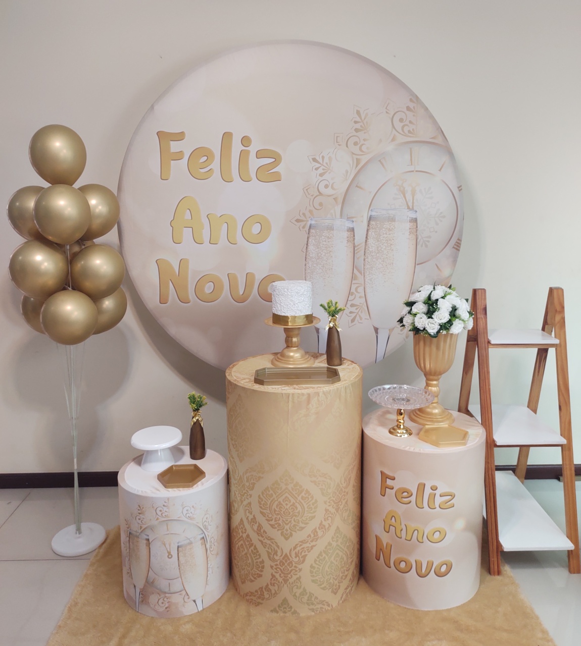 Feliz Ano Novo Kit 2 - Senhora Pig Pegue e Monte 