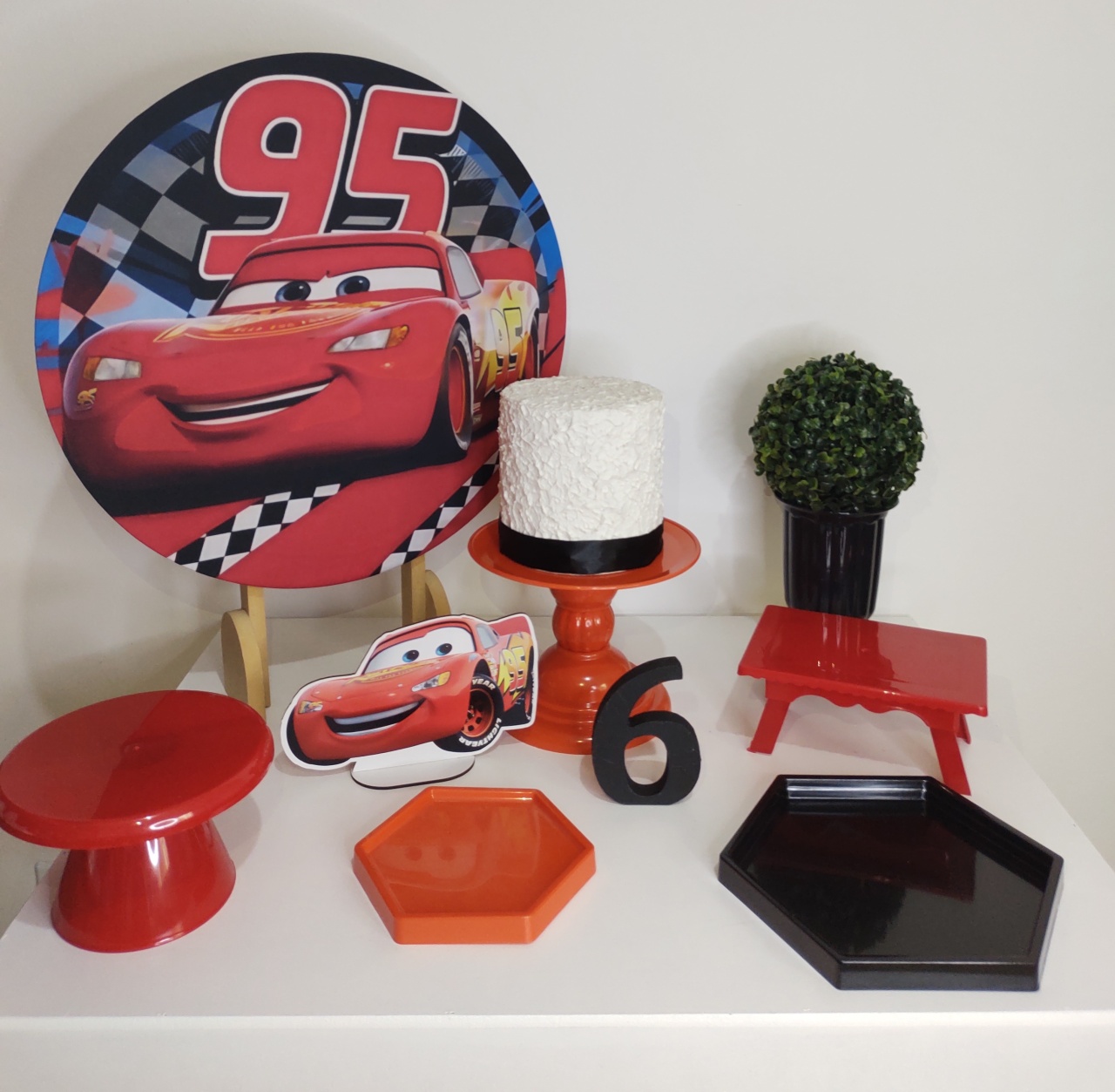 Kit Relâmpago Mcqueen 01 - Senhora Pig Pegue e Monte 