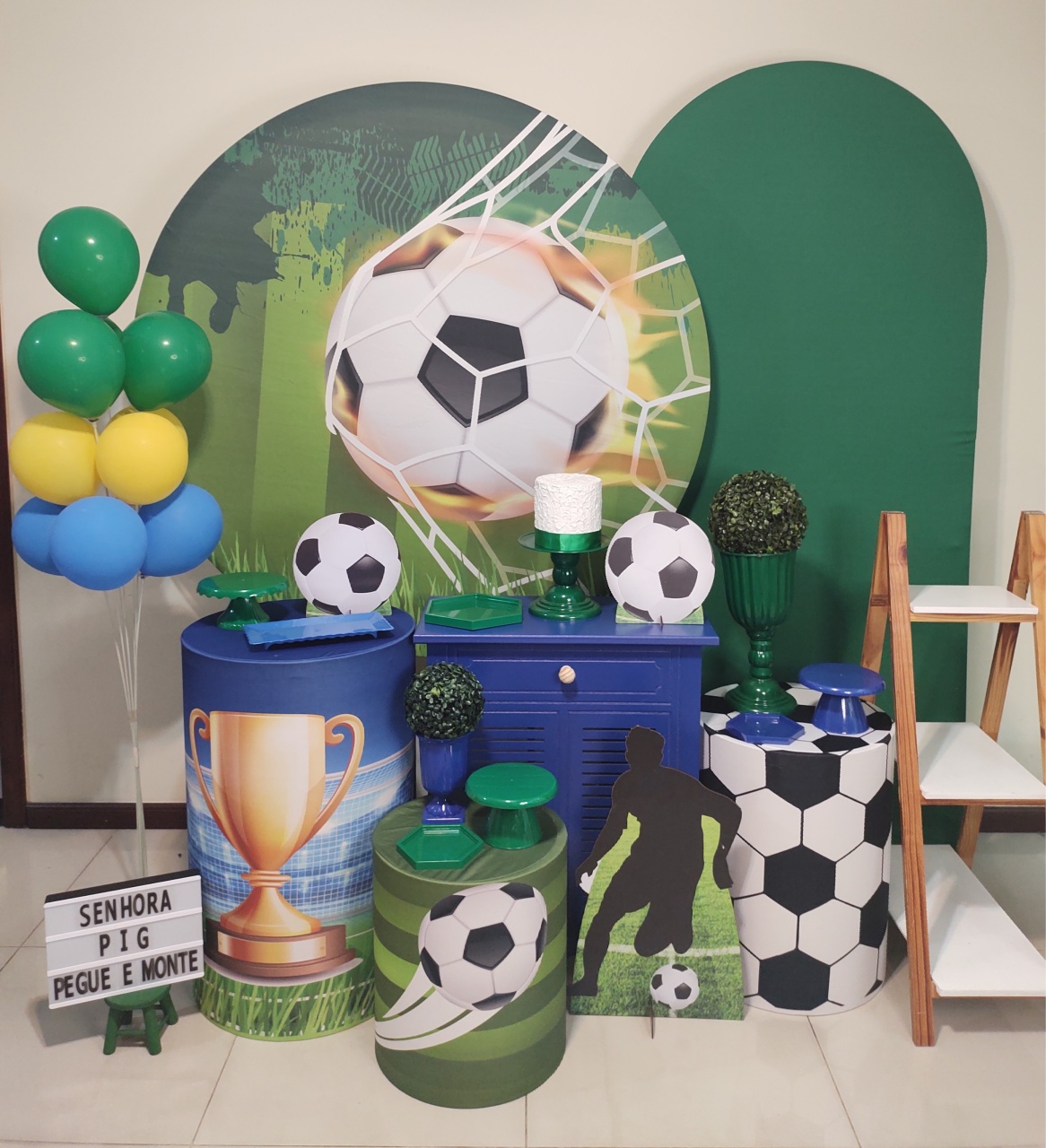 Futebol Kit 3 - Senhora Pig Pegue e Monte 