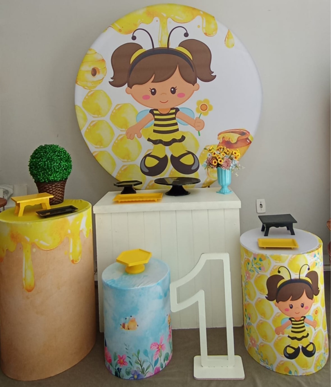 Abelhinha "M" - Loja pegue monte rc decoração