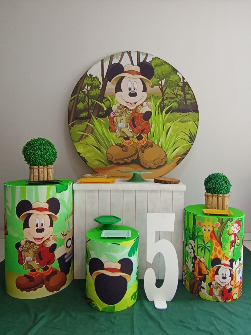 Mickey M  - Loja pegue monte rc decoração