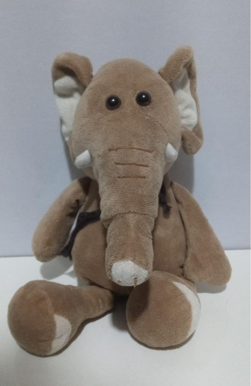 Elefante de Pelúcia Tamanho M  - RM Festas