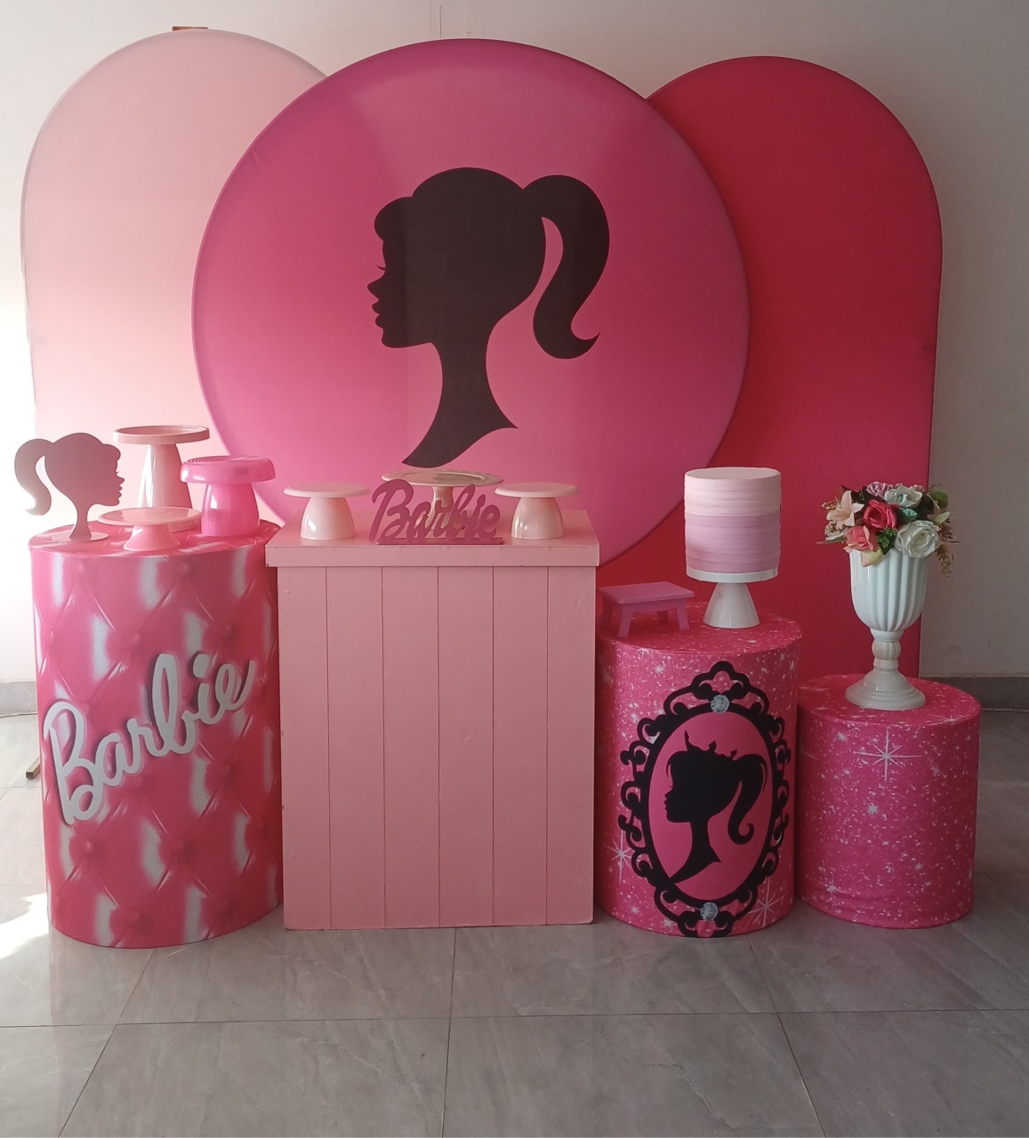 Barbie Silhueta Super Luxo - Vanessa Alexandra Conrado 