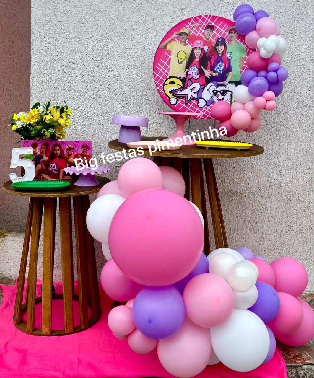 Kit Acessórios Emilly Vick + 2 Mesas Cones - big festas pimentinha